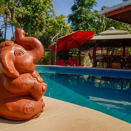 Tina'S Living Paradise - Guesthouses With Private Pool バンペー エクステリア 写真