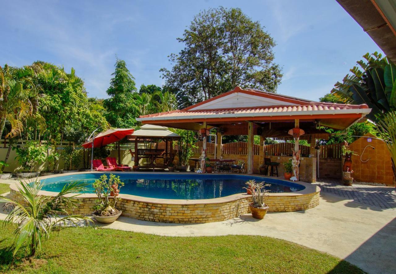 Tina'S Living Paradise - Guesthouses With Private Pool バンペー エクステリア 写真